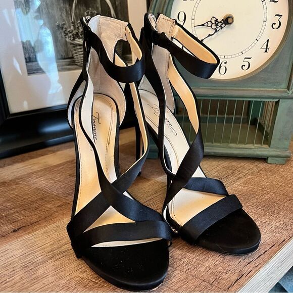 Black satin Imagine Vince Camuto Devin Platform Sandal size 6 - Picture 3 of 9